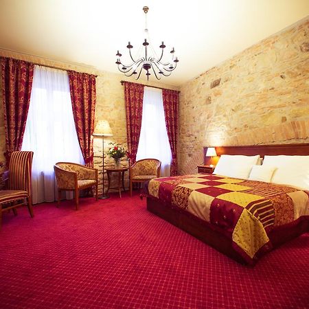 Hotel Rous بلزن المظهر الخارجي الصورة