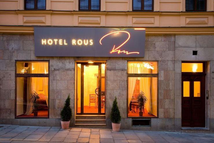 Hotel Rous بلزن المظهر الخارجي الصورة