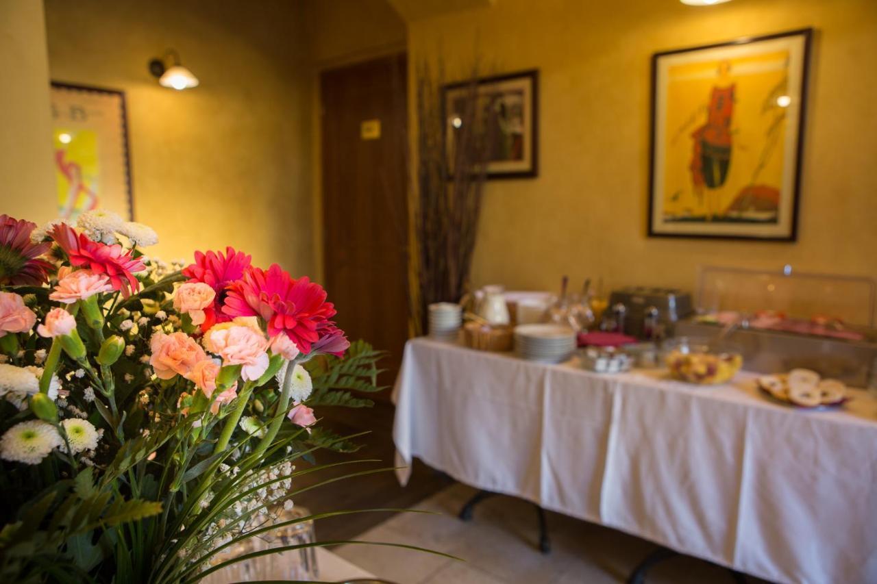 Hotel Rous بلزن المظهر الخارجي الصورة