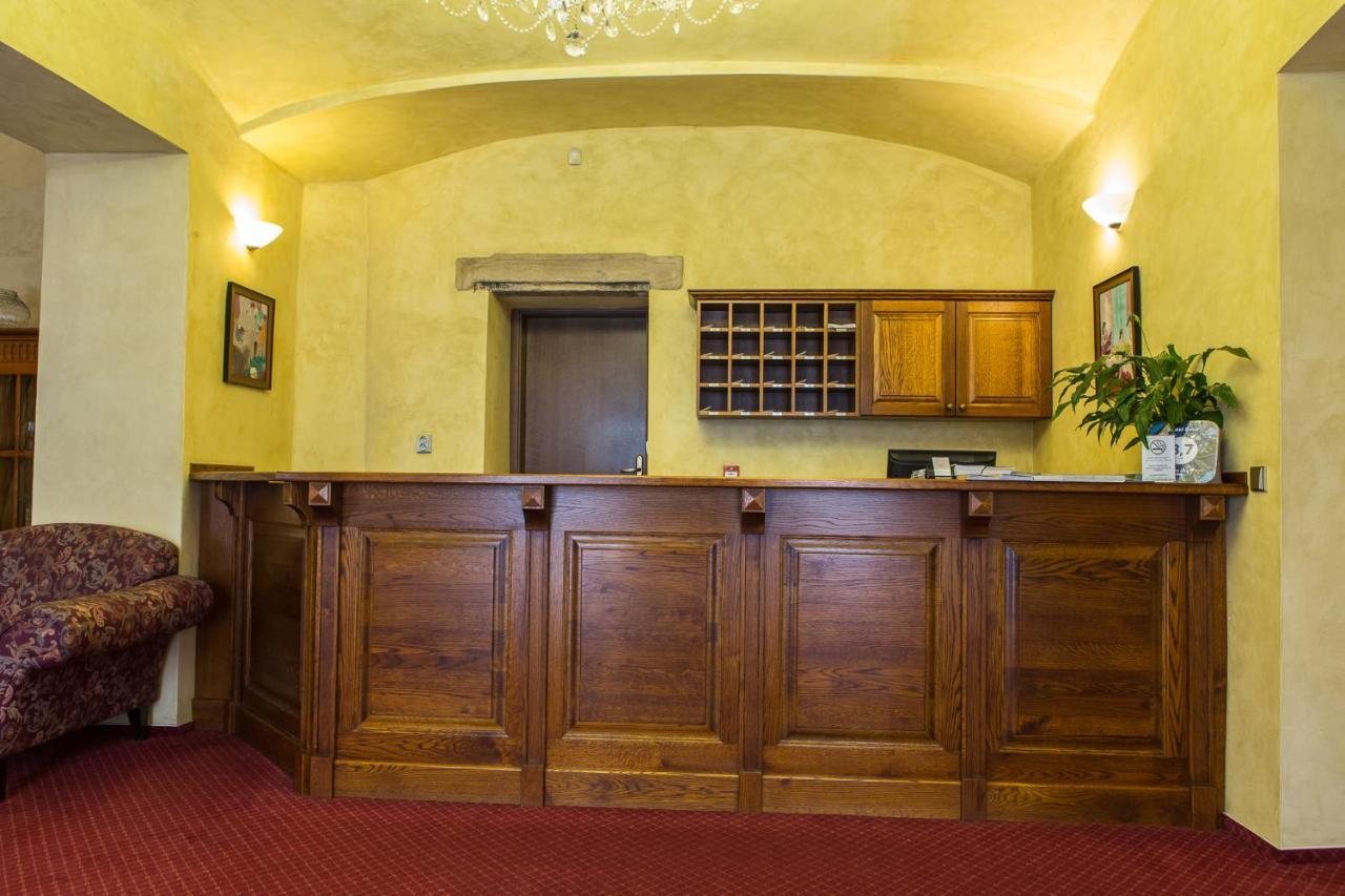 Hotel Rous بلزن المظهر الخارجي الصورة